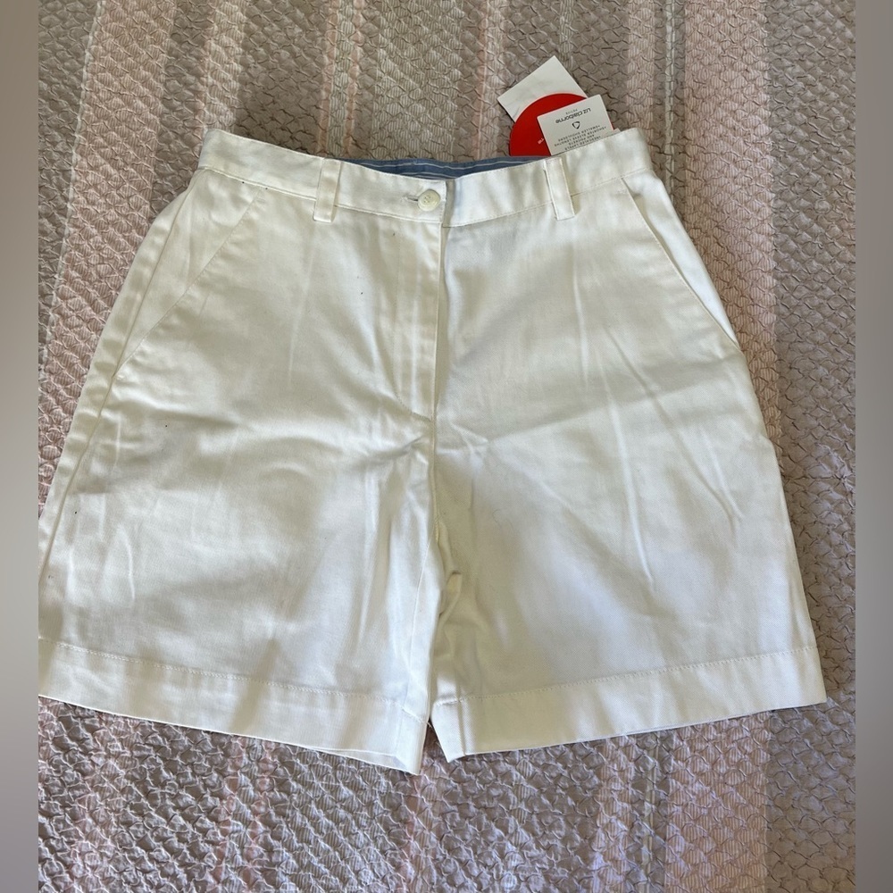 - LIZ CLAIBORNE SHORTS